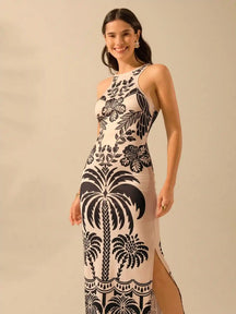 Vestido com Estampa Tropical