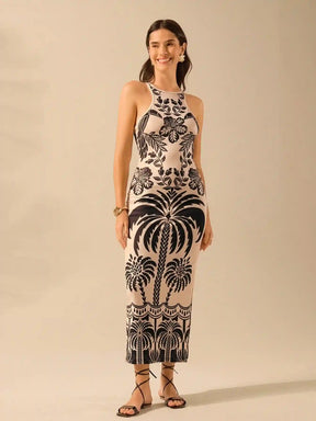 Vestido com Estampa Tropical
