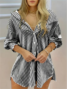 Camisa Feminina com Estampa Listrada Colorida