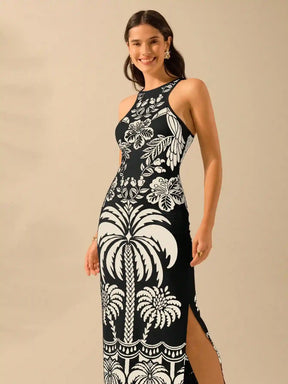 Vestido com Estampa Tropical