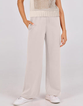 Conjunto Mavarina Crochê: Blusa Vazada e Calça Wide Leg Sofisticada