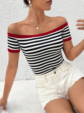 Blusa Listrada Off-Shoulder