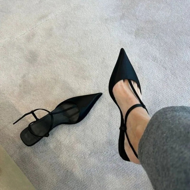 Sandália Elegante de Salto Baixo