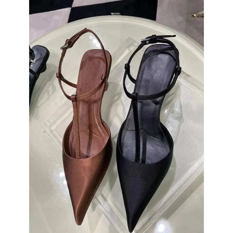 Sandália Elegante de Salto Baixo