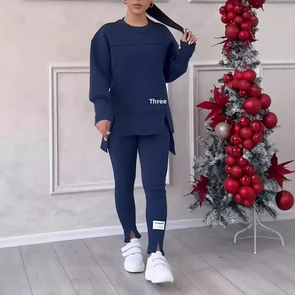 Conjunto Feminino AllureFit™ em Moletom Premium com Legging com Fenda / Estilo Moderno e Leveza para o Seu Dia a Dia!