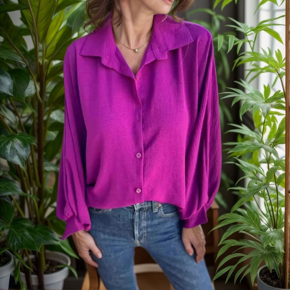 [COMPRE 1 E LEVE 2] Camisa Letizia™ em Viscose com Toque Sedoso e Mangas Morcego / Para Mulheres que Escolhem o Conforto sem Abrir Mão do Encanto!