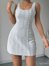 Vestido de Verão com Decote Redondo